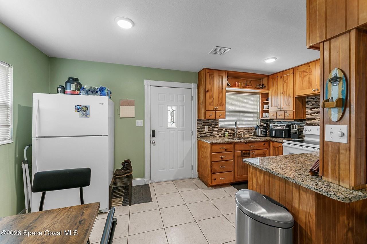 714 Catalina Rd #17 - Photo 4 of 39