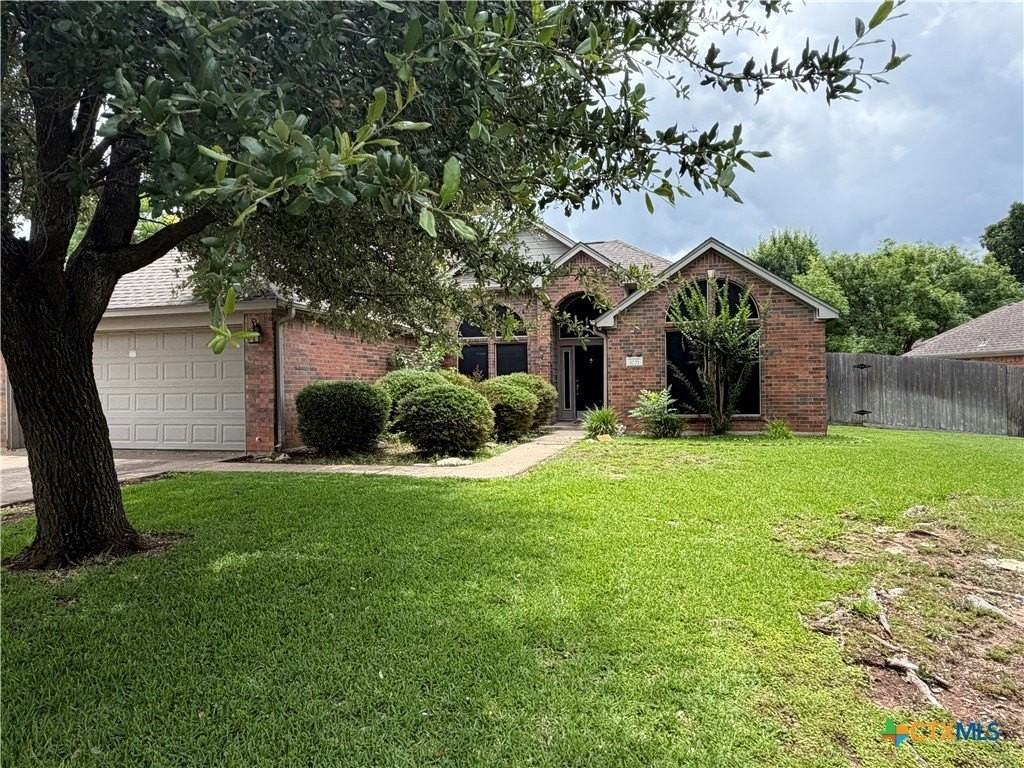 1021 Westend Dr - Photo 2 of 3