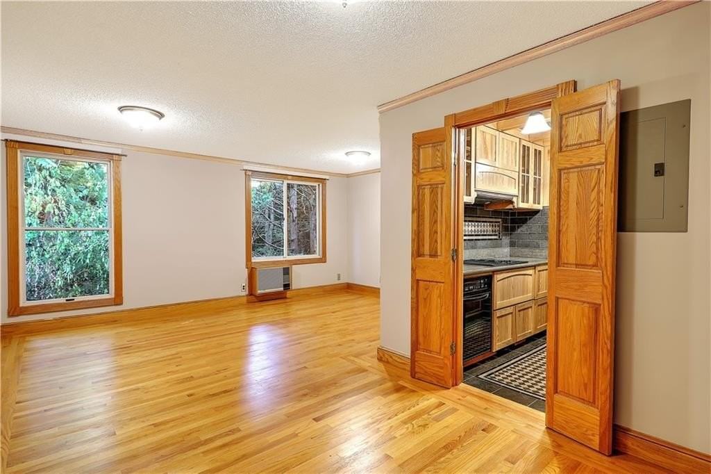 274 S Main St #28 - Photo 5 of 18