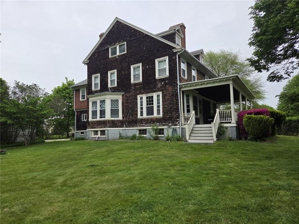 45 Woodlawn Ave #1