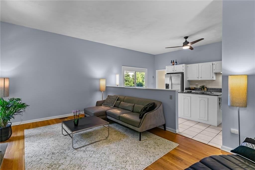 80 Howland Rd - Photo 7 of 34