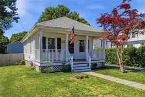 featured image of 1009 Willett Ave