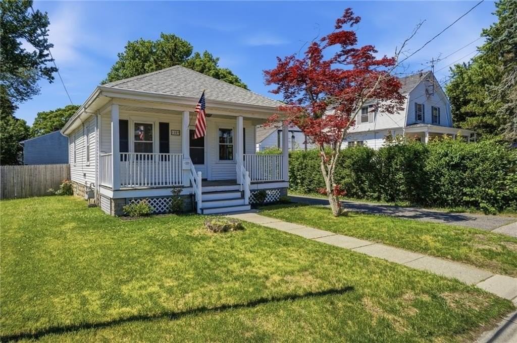 1009 Willett Ave - Photo 2 of 21
