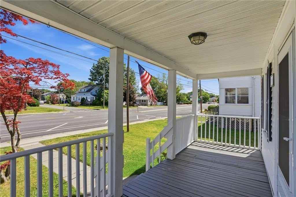 1009 Willett Ave - Photo 4 of 21