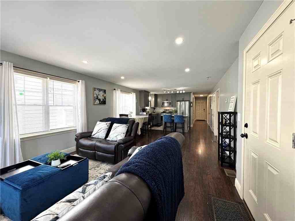 171 N Bend St #1 - Photo 4 of 23