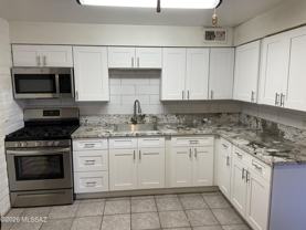 3241 E Monte Vista Dr - Photo 1 of 1