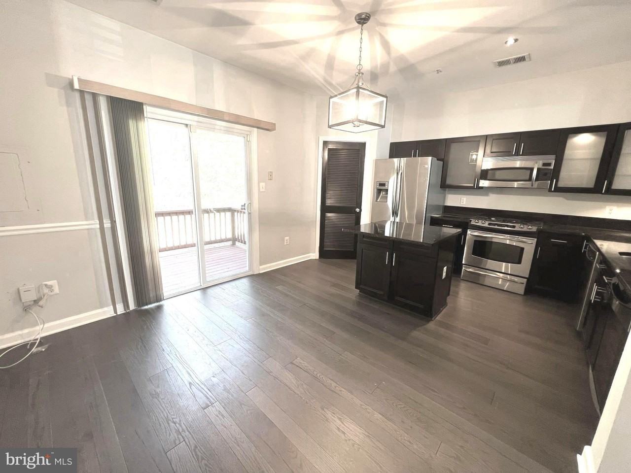 2724 Oak Leaf Ct #C - Photo 5 of 18