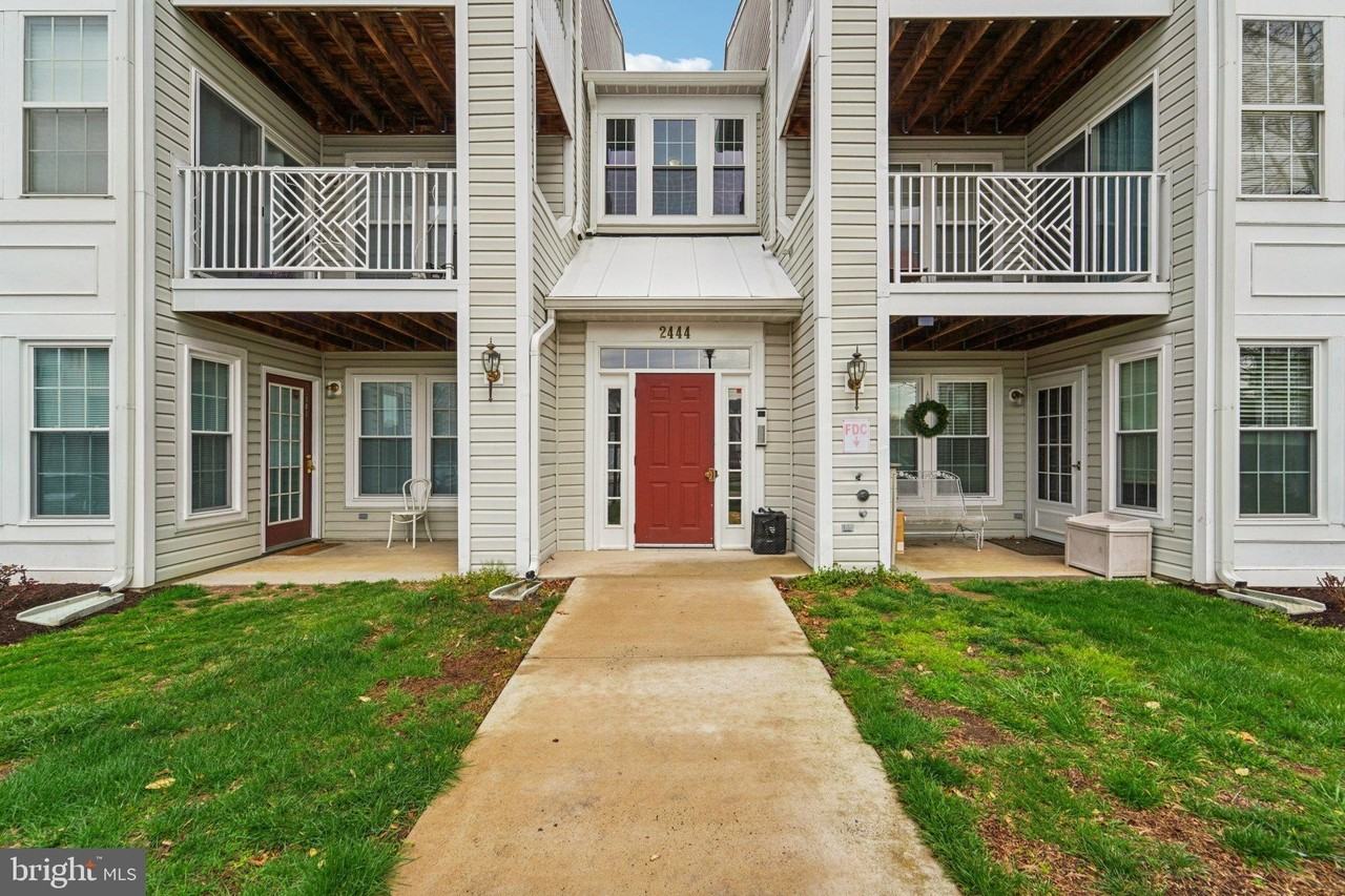 2444 Blue Spring Ct #303
