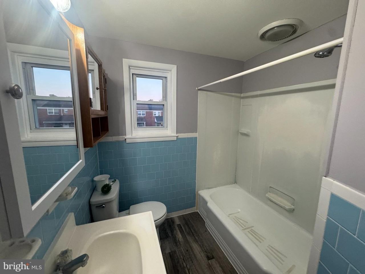 1022 Foxwood Ln - Photo 3 of 9