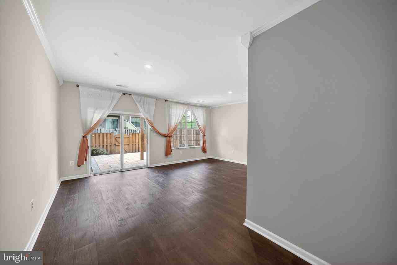 8475 Randell Ridge Rd - Photo 7 of 36