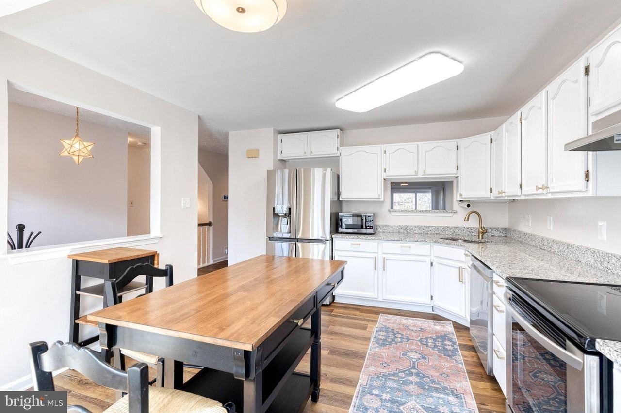 5933 Cedar Fern Ct - Photo 6 of 18