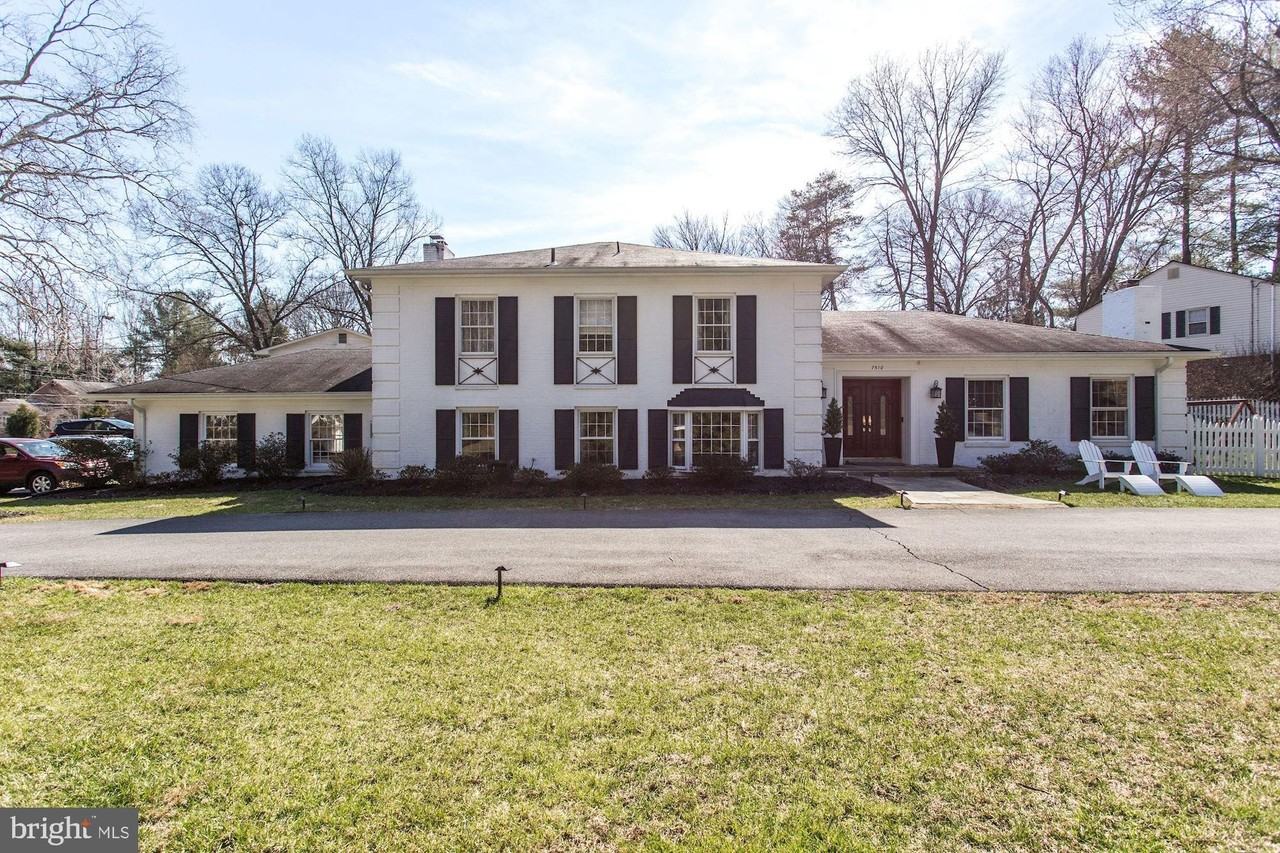 7510 Shadywood Rd - Photo 4 of 39