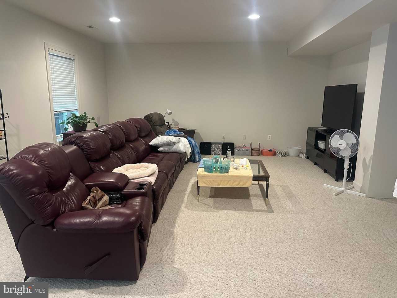 7505 Redland Park Pl - Photo 2 of 8
