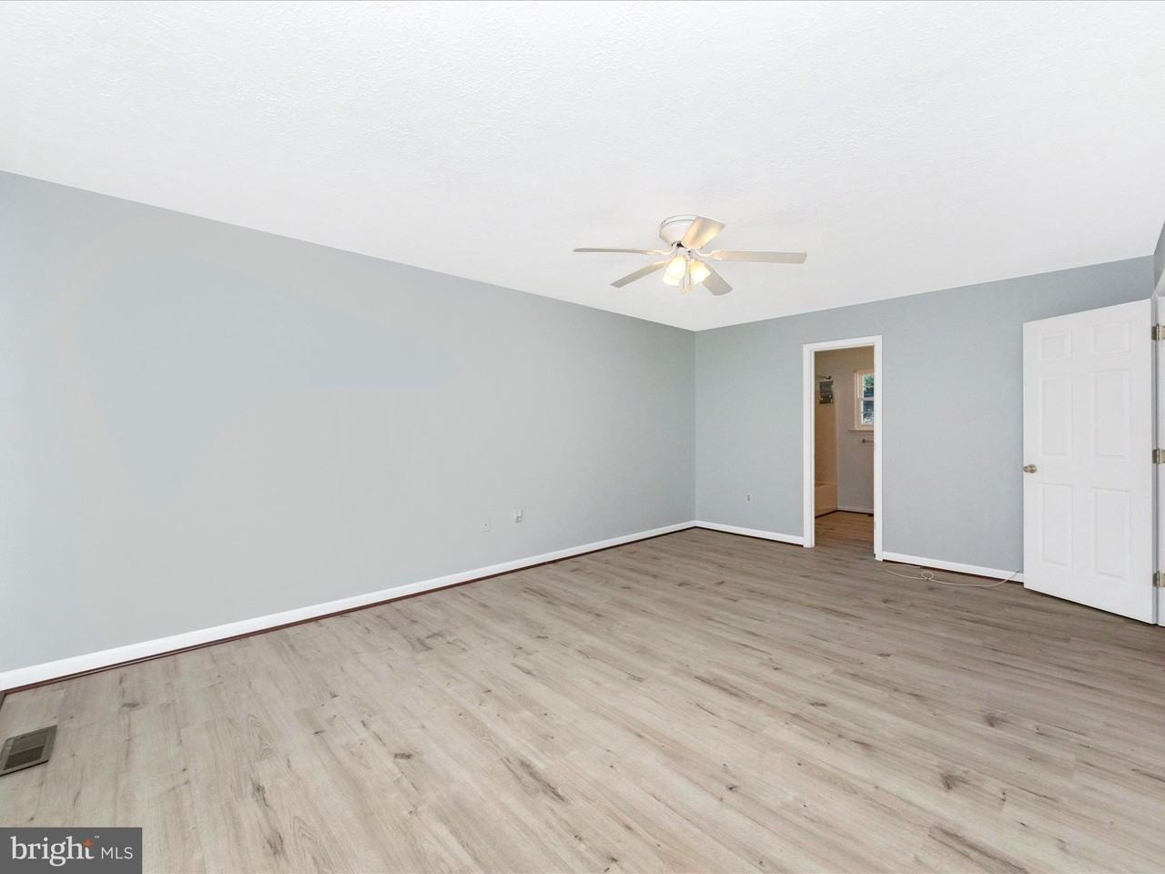 408 Willow Hill Ct - Photo 6 of 50
