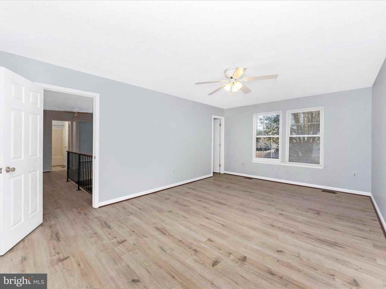 408 Willow Hill Ct - Photo 7 of 50