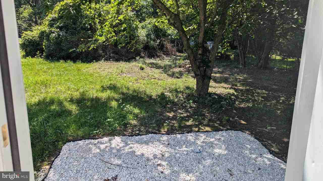 16110 Bealle Hill Rd - Photo 7 of 12