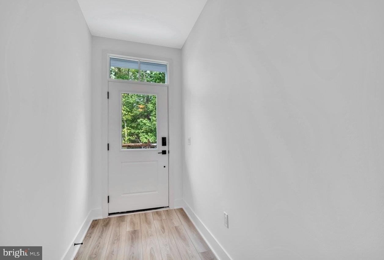 10208 Donatello Dr - Photo 5 of 30