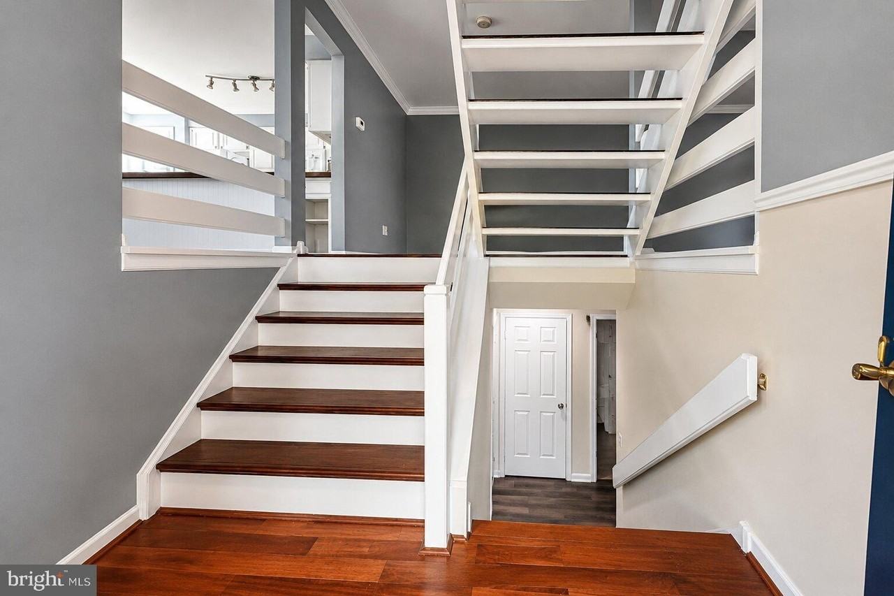 84 Andover Ct - Photo 2 of 32