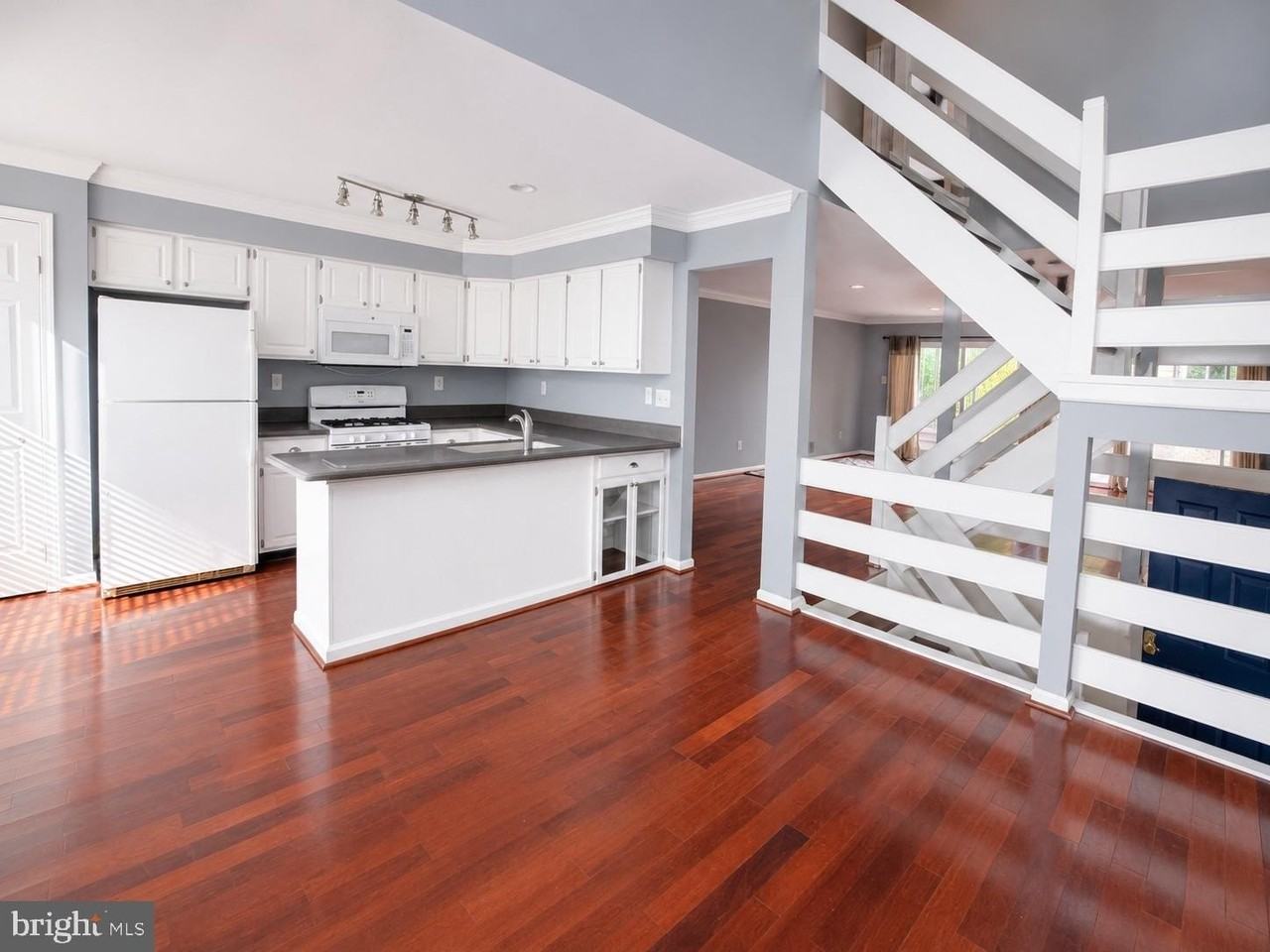 84 Andover Ct - Photo 3 of 32
