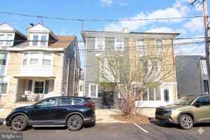 featured image of 14 Maple St