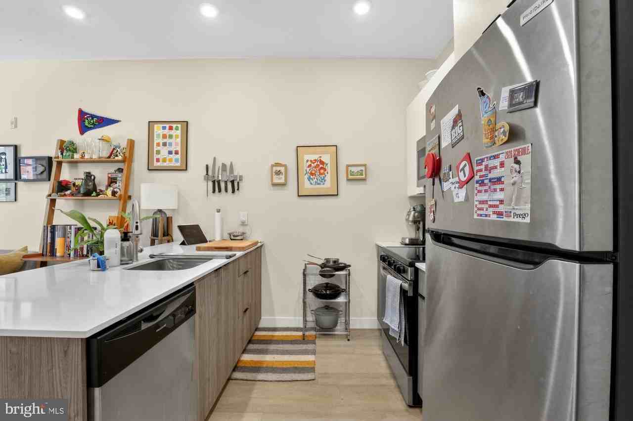 1701 S 4th St #203 - Photo 4 of 31