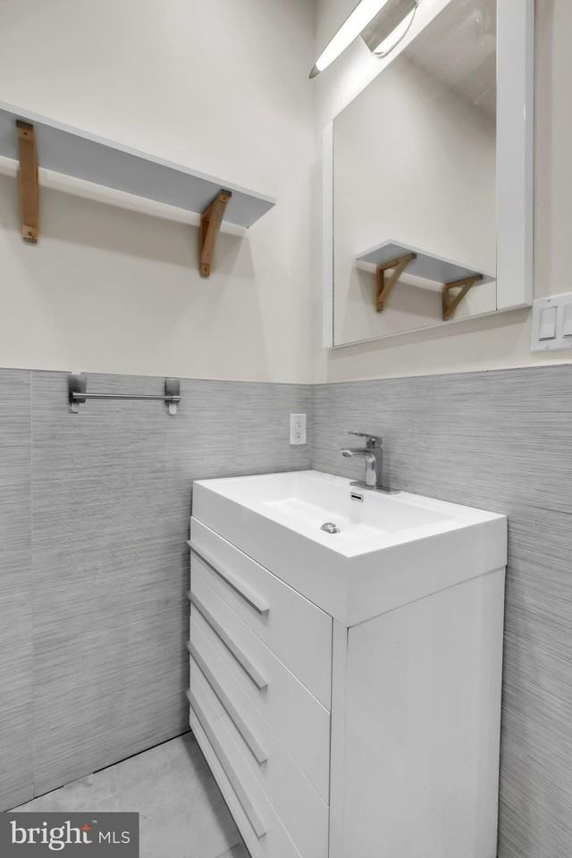 2213 Pine St #1 - Photo 7 of 20