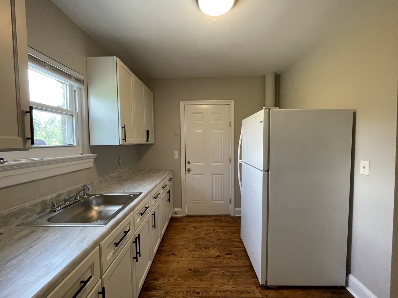 3873 S Amherst Hwy #1 - Photo 4 of 17