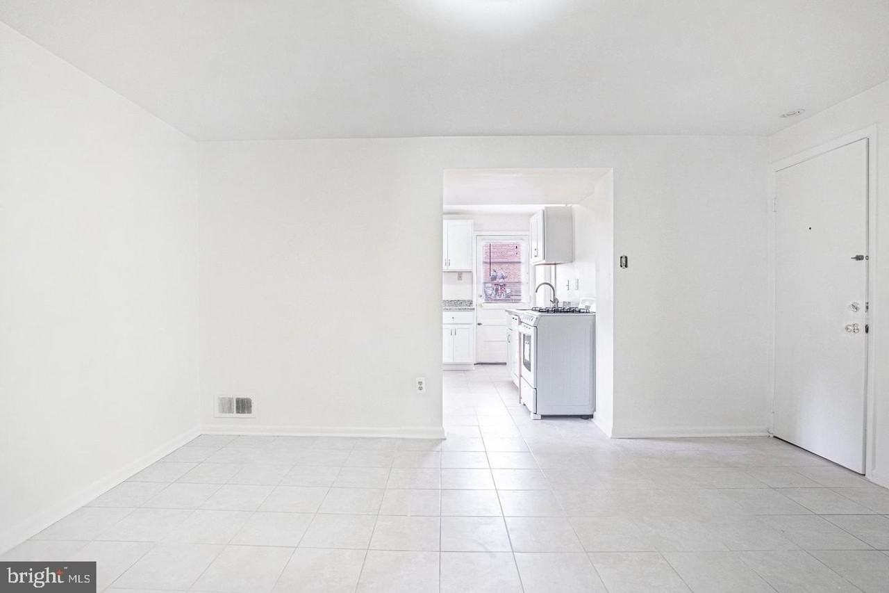 4510 Washington Blvd #B1 - Photo 7 of 17