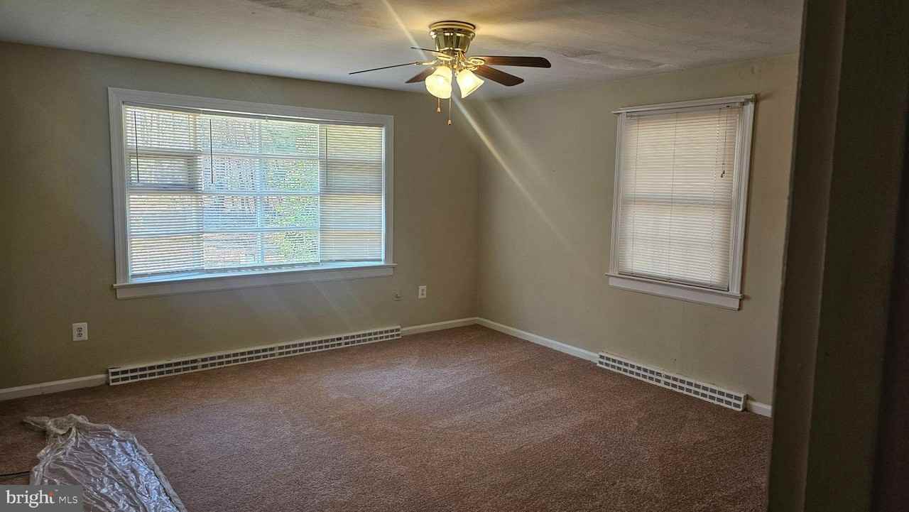 16403 Dawn Blvd - Photo 4 of 9