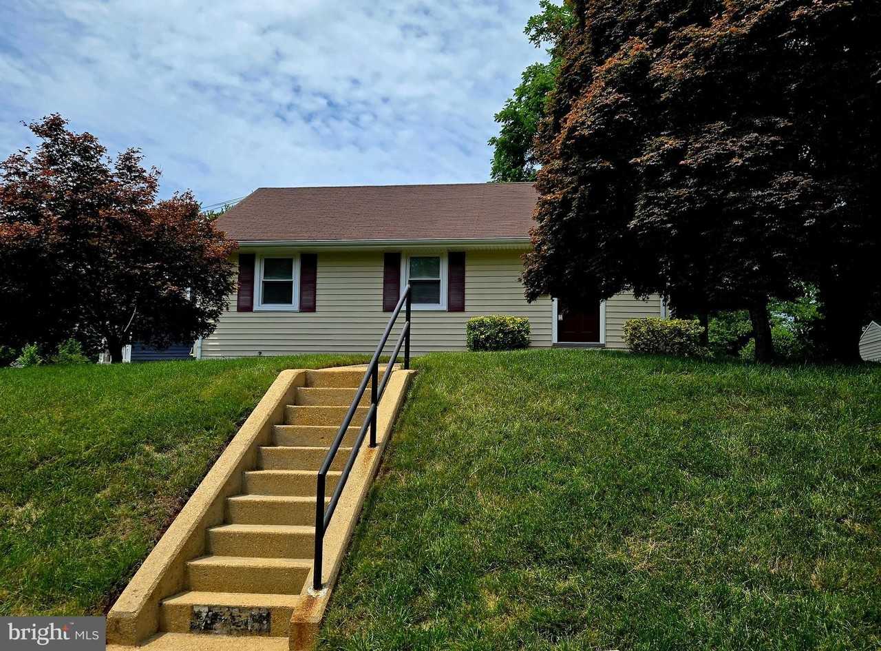 7236 Pimmit Ct - Photo 3 of 22