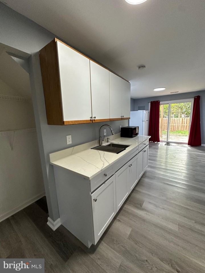 367 Bridle Crest Sq Ne Bsmt #Bsmt - Photo 3 of 15