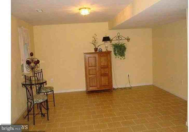5106 Higgins Dr - Photo 2 of 13