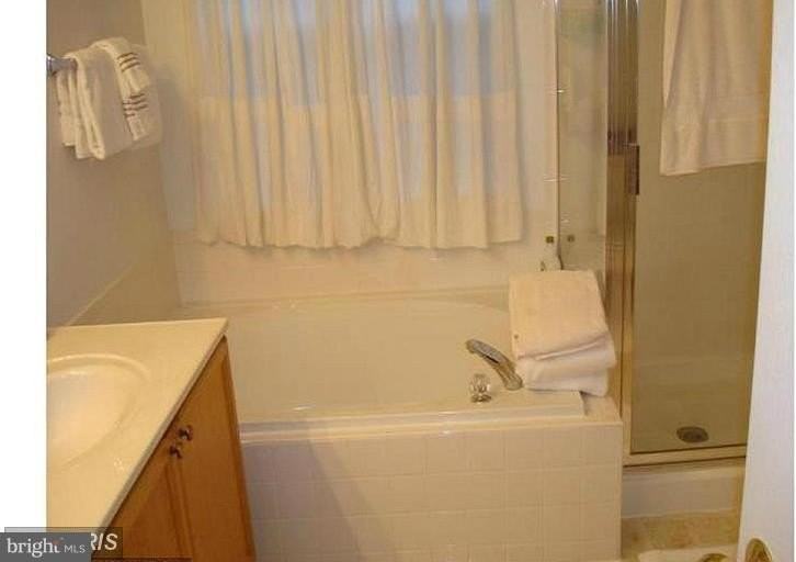 5106 Higgins Dr - Photo 3 of 13