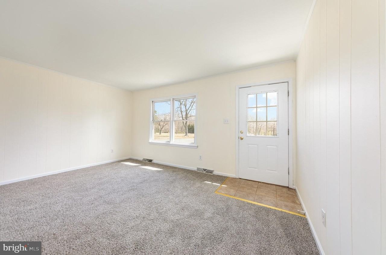 8430 Courthouse Rd - Photo 4 of 22