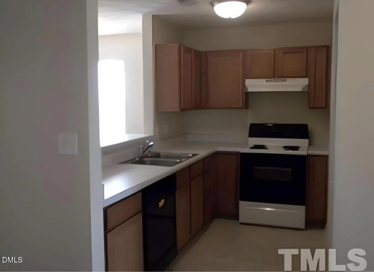 509 Cove Hollow Dr - Photo 4 of 4