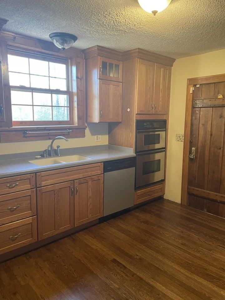 804 Cherokee Rd - Photo 2 of 9