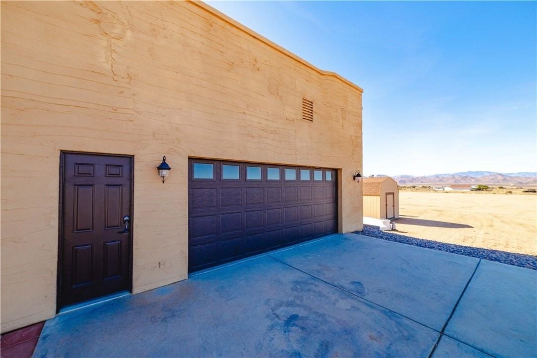 10563 N Garrett Dr - Photo 4 of 24