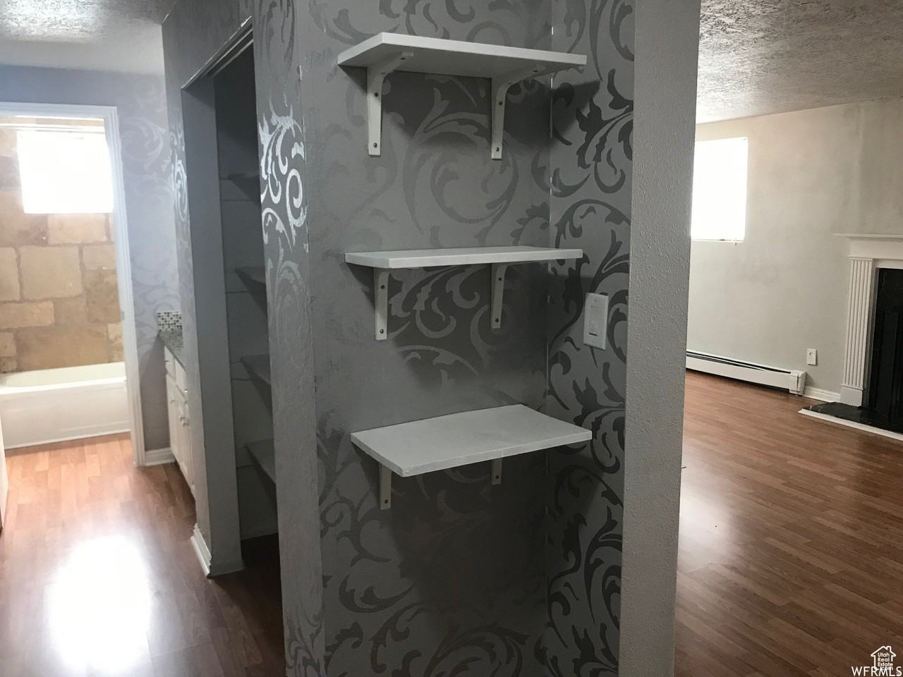 649 Swenson Ave #2 - Photo 5 of 21