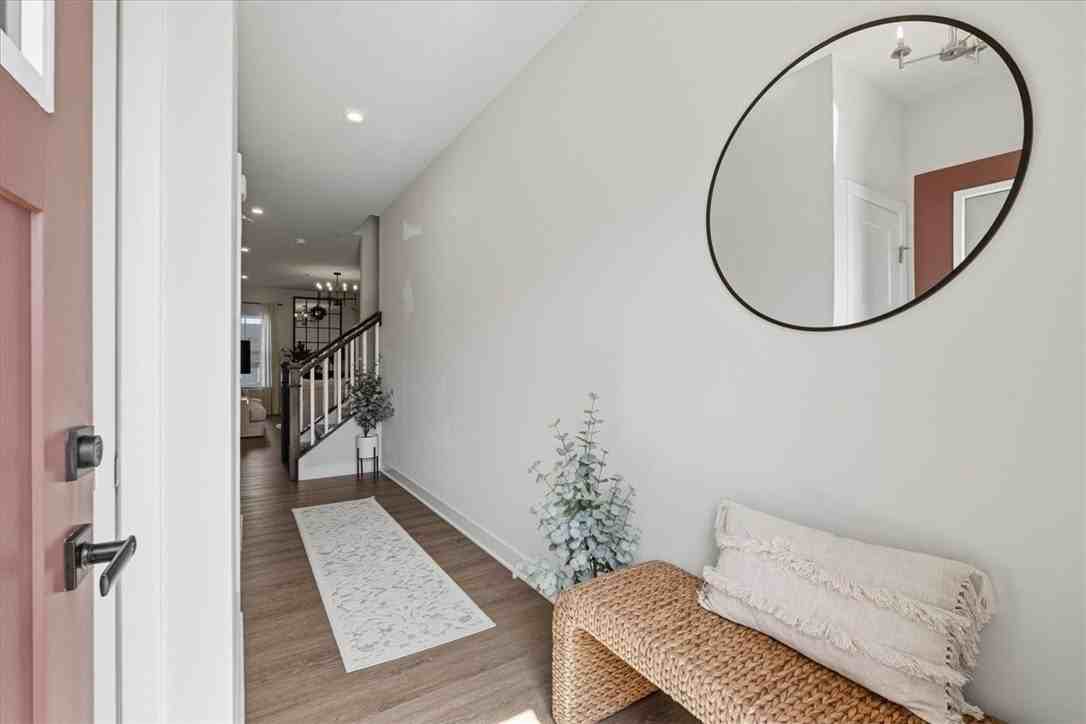 5203 Spruce Rd - Photo 3 of 38