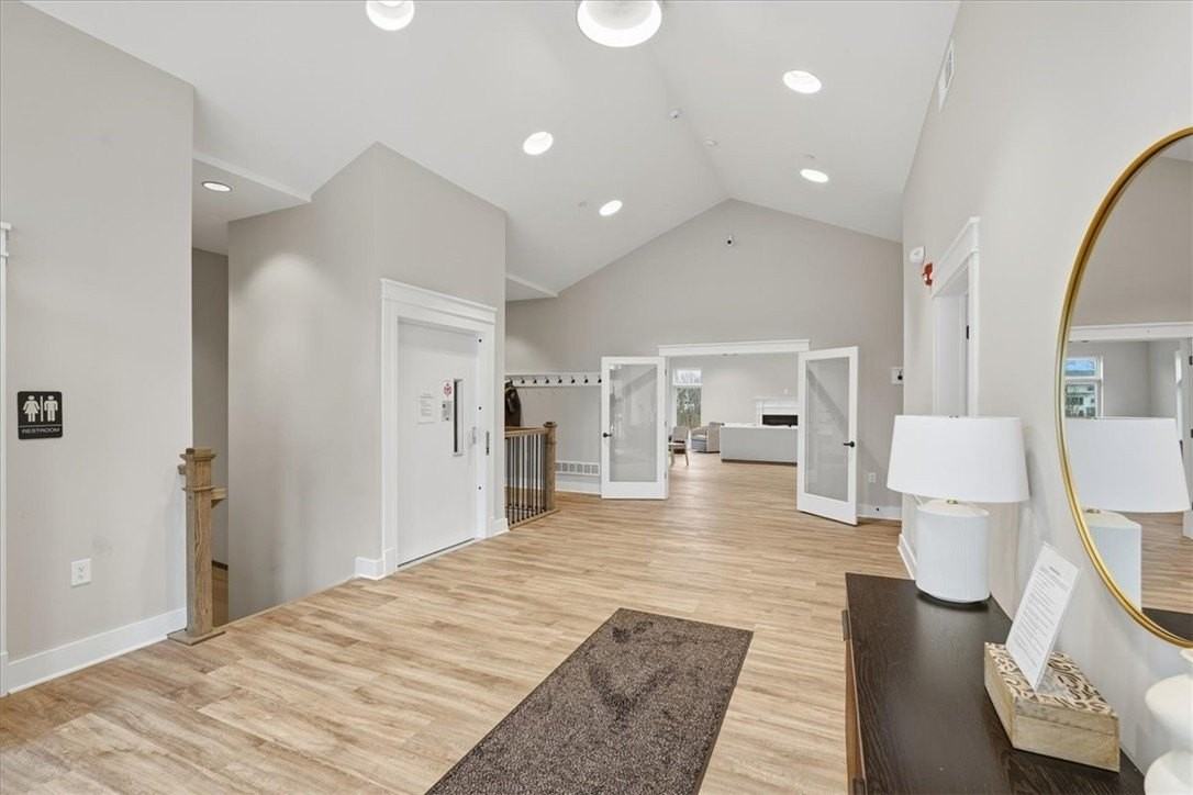 5203 Spruce Rd - Photo 4 of 38