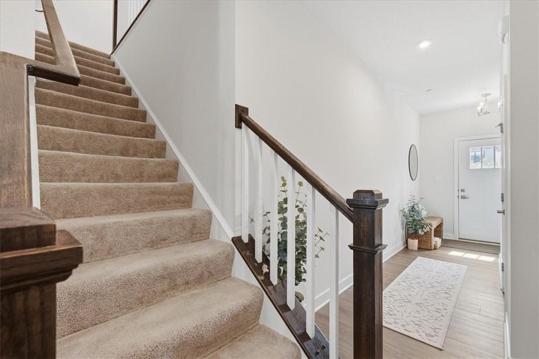 5203 Spruce Rd - Photo 6 of 38