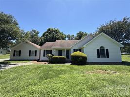 featured image of 3211 Karen Ln