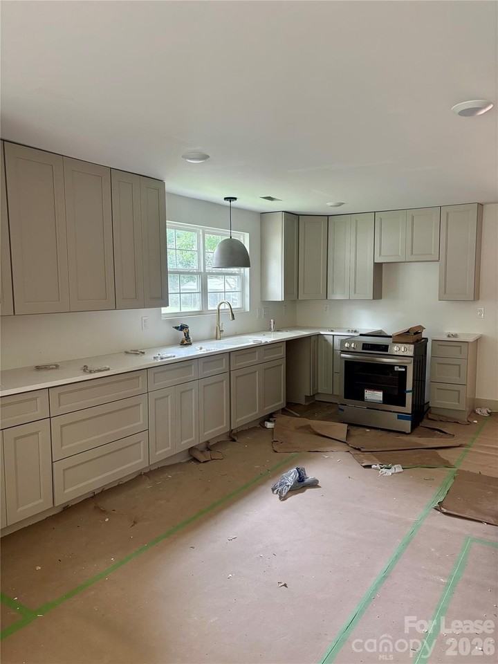 85 Highland Ave Sw - Photo 7 of 12