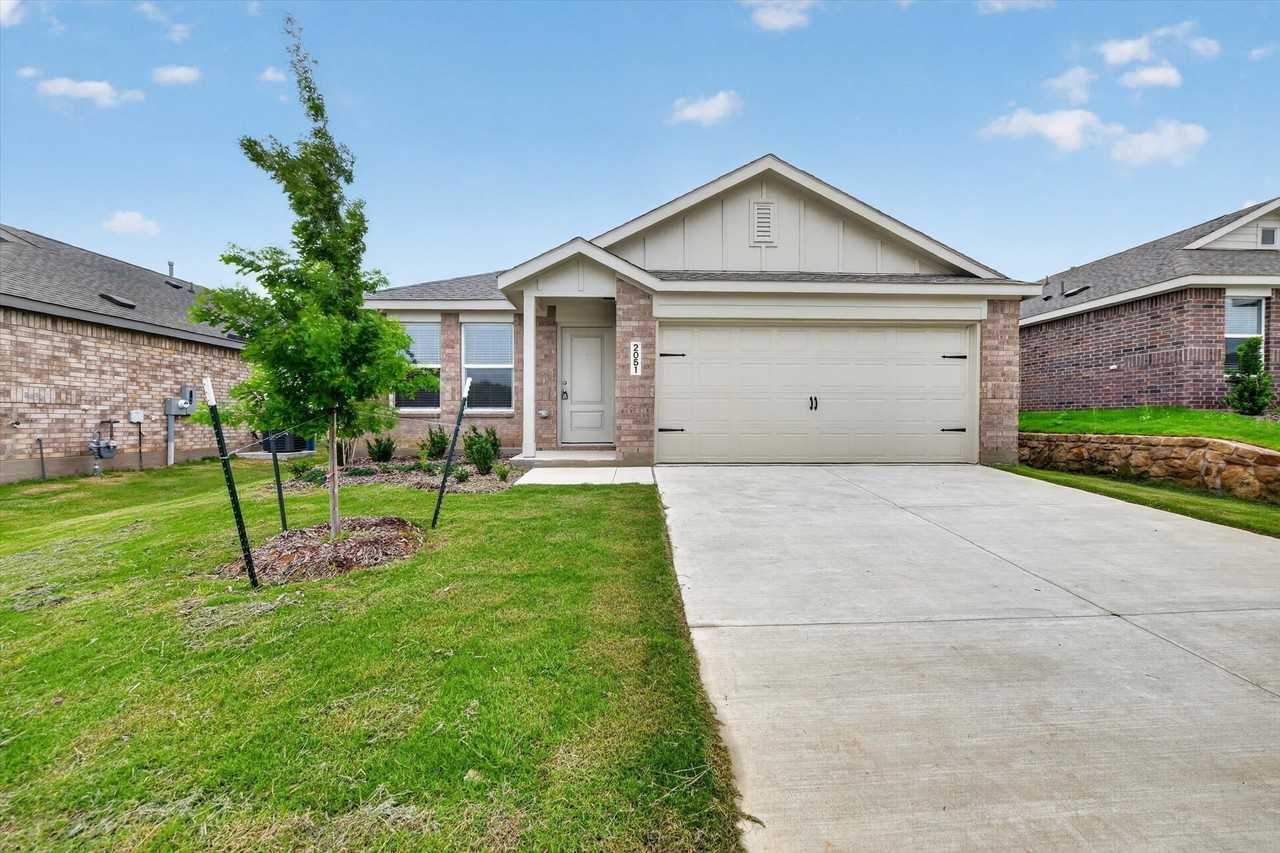 2051 Stable Ln
