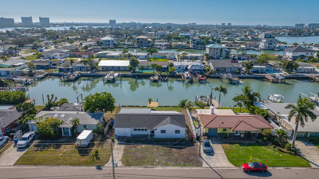 7930 Causeway Blvd S - Photo 5 of 50