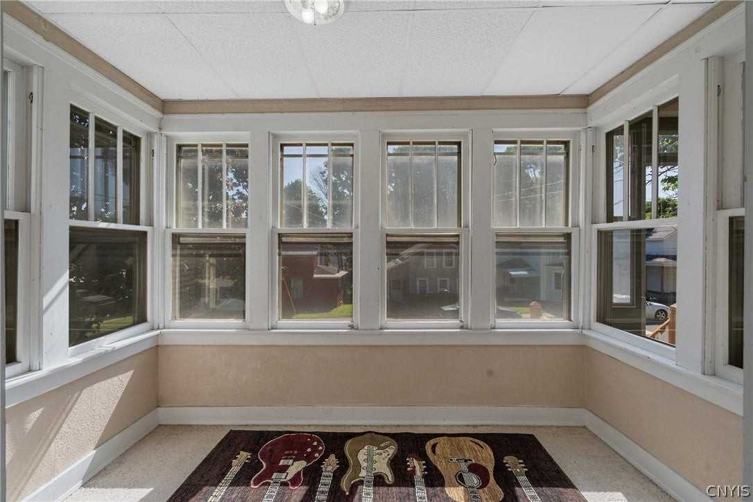 39 John St - Photo 5 of 25