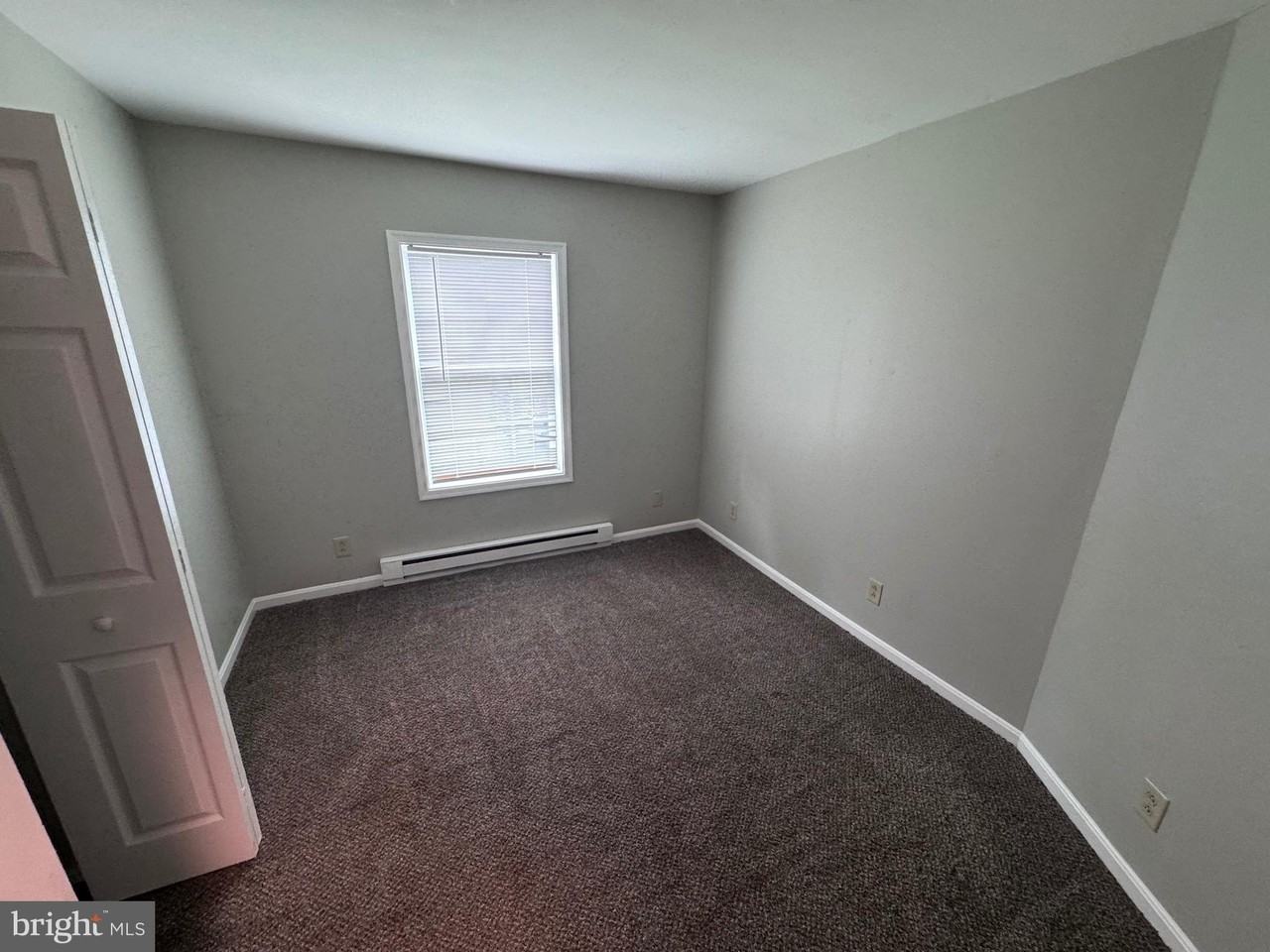 200 Beth St - Photo 7 of 11
