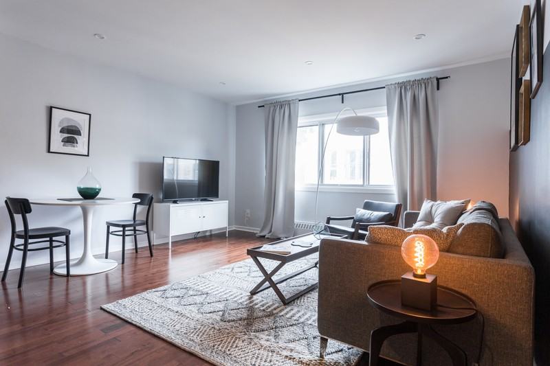 4433 Avenue de l'Hôtel-de-Ville - Photo 2 of 11