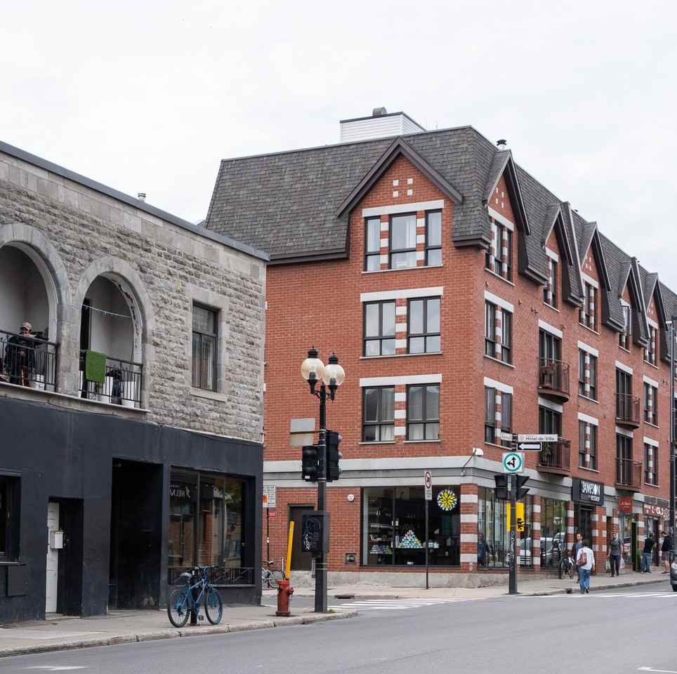 4433 Avenue de l'Hôtel-de-Ville - Photo 4 of 11