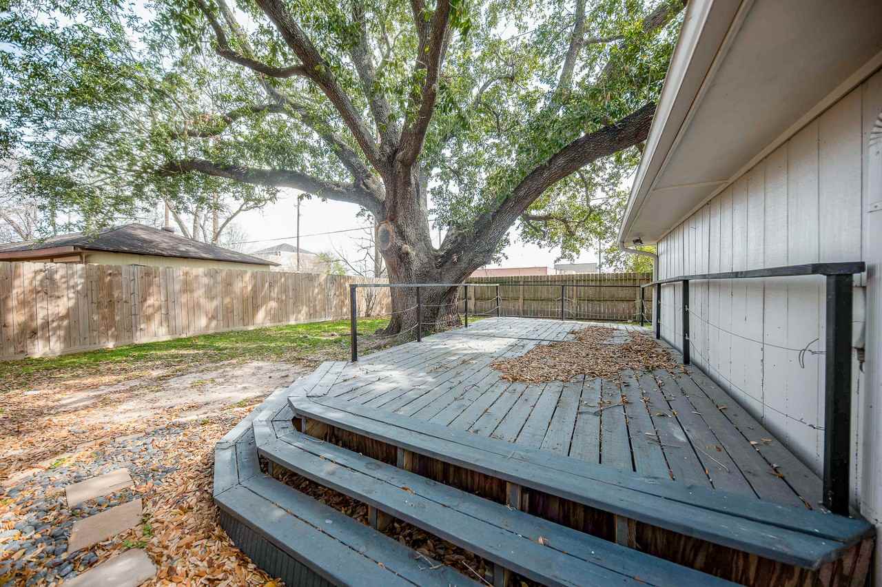 451 Gentilly Dr #1 - Photo 5 of 22